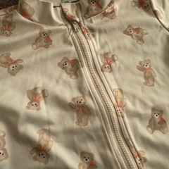 クマ柄 ラッシュガード 120cmの画像