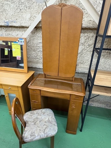 【ドリーム川西店御来店限定】☆ジモティー見たよ♪割引☆  ドレッサー BRN クリーニング済み 【2125560000057946】 ドリーム川西店限定】☆ジモティー見たよ割引☆ ライト付ドレッサー