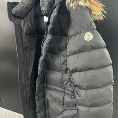 モンクレールダウンジャケットの画像