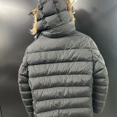 モンクレールダウンジャケットの画像