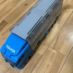 トミカ　トラック　お片付けの画像