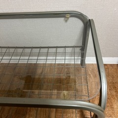 ガラスローテーブルの画像