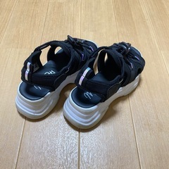 キッズサンダル　マッドフット19センチの画像