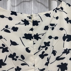 花柄ウエストギャザー長袖ワンピースの画像