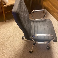 油圧式調整イスの画像