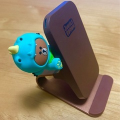 LINEフレンズ スマホスタンド充電器の画像