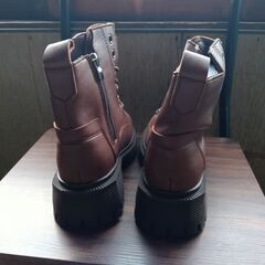 新品 22.5cm レディース ブーツ ブラウン 厚底 シューズ サイドゴア 識別番号:【B212-S】の画像