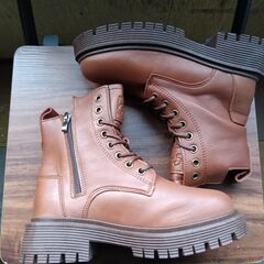 新品 22.5cm レディース ブーツ ブラウン 厚底 シューズ サイドゴア 識別番号:【B212-S】の画像