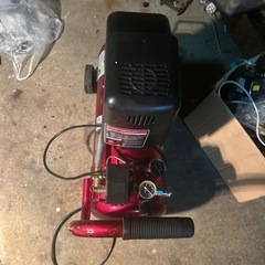 PUMA エアーコンプレッサー SR-102  SR - L30MPTの画像