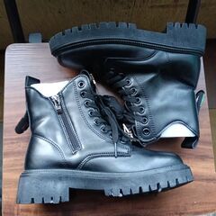 新品 22cm レディース ブーツ ブラック 厚底 シューズ サイドゴア 識別番号:【B213-S】の画像