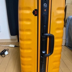 キャリーケースの画像