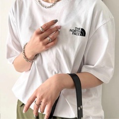 新品未使用　半袖Tシャツ　白の画像