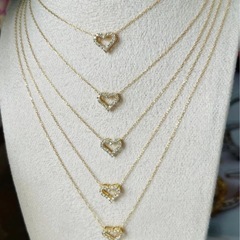 K18 【鑑別書付】 天然ダイアモンドハートネックレスの画像