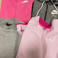 スポーツウェア　パーカー　ジャンパー　ナイキ　adidasの画像
