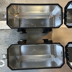 ロイヤルエンフィールド ヒマラヤ411 サイドパニアの画像