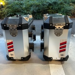 ロイヤルエンフィールド ヒマラヤ411 サイドパニアの画像