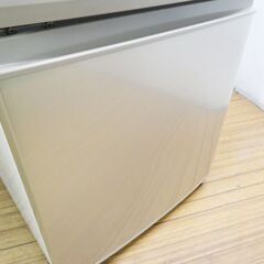 京都市内方面配達設置無料 ハイセンス 2ドア冷蔵庫 130L 2017年製 HR-D1302 一人暮らしに最適 IL05の画像