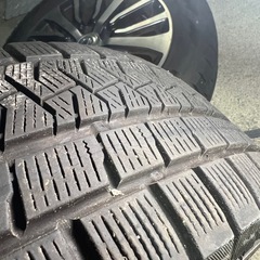 スタッドレスタイヤの画像