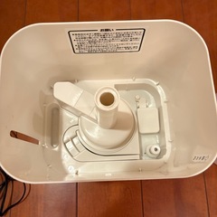山善の加湿器（スチームファン式）の画像