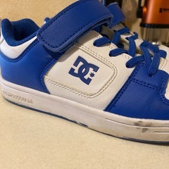 DCスニーカー23センチの画像