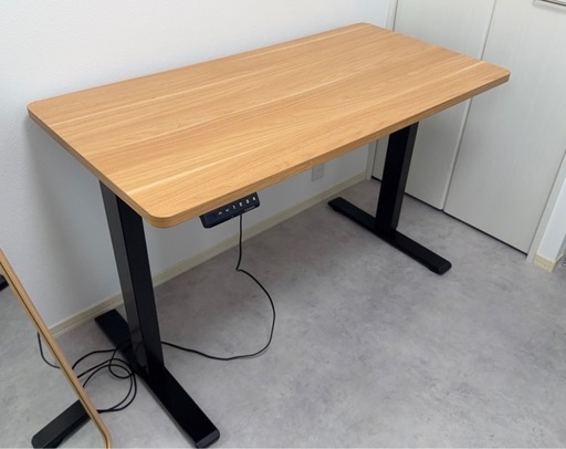 昇降式テーブル　FLEXISPOT