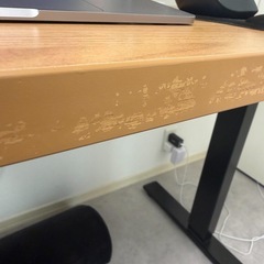 昇降式テーブル　FLEXISPOTの画像