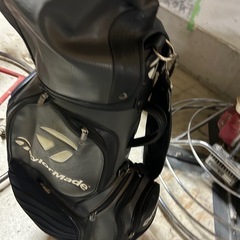 テイラーメイドキャディバッグの画像