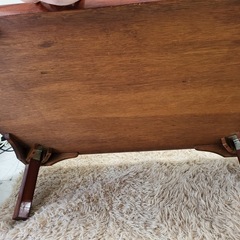 座席テーブル(折り畳み可能)の画像