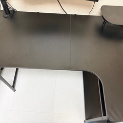 ゲーミングデスク の画像