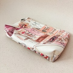 Izak Zenou パリイラストポーチ 2点セットの画像