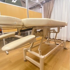 電動昇降式　高田ベッド　施術ベッド　カイロベッド　　　の画像