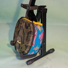 『新品未使用品』沖縄三線・三味線 人工皮張りの画像
