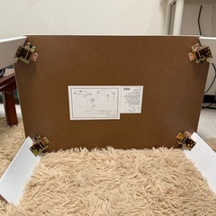 白い折り畳みテーブルの画像