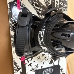 スノーボードビンディングセットの画像