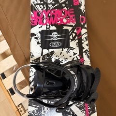 スノーボードビンディングセットの画像