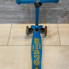 Micro マイクロ キックボード(キックスクーター)の画像