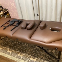 ✳︎締切ました✳︎【無料】エステ、マッサージベッド◆リクライニング式折り畳みベッド◆ブラウンの画像