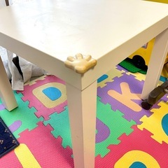 (お話し中)
お子さん用サイズのテーブルとイスの画像
