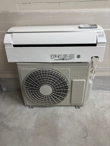 ?楽チン✨お掃除機能つき?取付込❄️簡易クリーニング済✨️中古 日立 HITACHI RAS-HT22L-W 白くまくん 2022年式