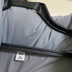 GU ダウンベスト　Mサイズの画像
