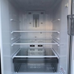 冷蔵庫【配達無料お届け設置出来ます💫都内近郊🚚】✨信頼の三菱製✨146ℓ容量✨2025年新品購入品✨除菌クリーニング済の超極美品✨他にも冷蔵庫.洗濯機.電子レンジ.オーブン電子レンジ.炊飯器.テーブル&椅子.机&チェアー.ベット&マットレス.ドレッサーなど多種多様な美品が有ります✨お気軽にお問い合わせ下さい💫の画像