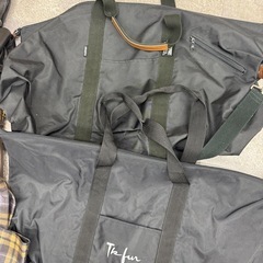 バッグ たくさんの画像