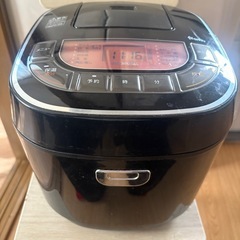 アイリスオーヤマ　10合炊き炊飯器の画像