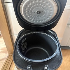 アイリスオーヤマ　10合炊き炊飯器の画像