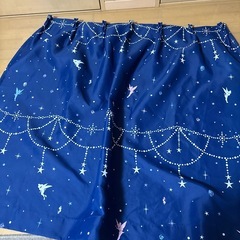 ベルメゾン 暗闇で光る遮光カーテン ティンカーベル４枚組の画像