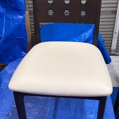 ダイニングテーブル・椅子4脚セット
の画像