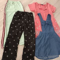 今月末まで　子供服　120 130の画像