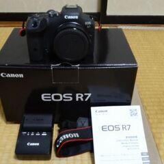 CannonミラーレスカメラR7の画像
