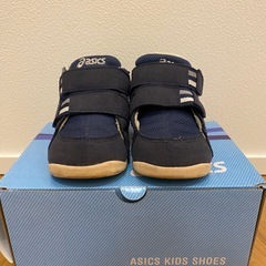 asics 13.5 スニーカーの画像