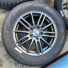 ヴェゼル　スタッドレスタイヤの画像